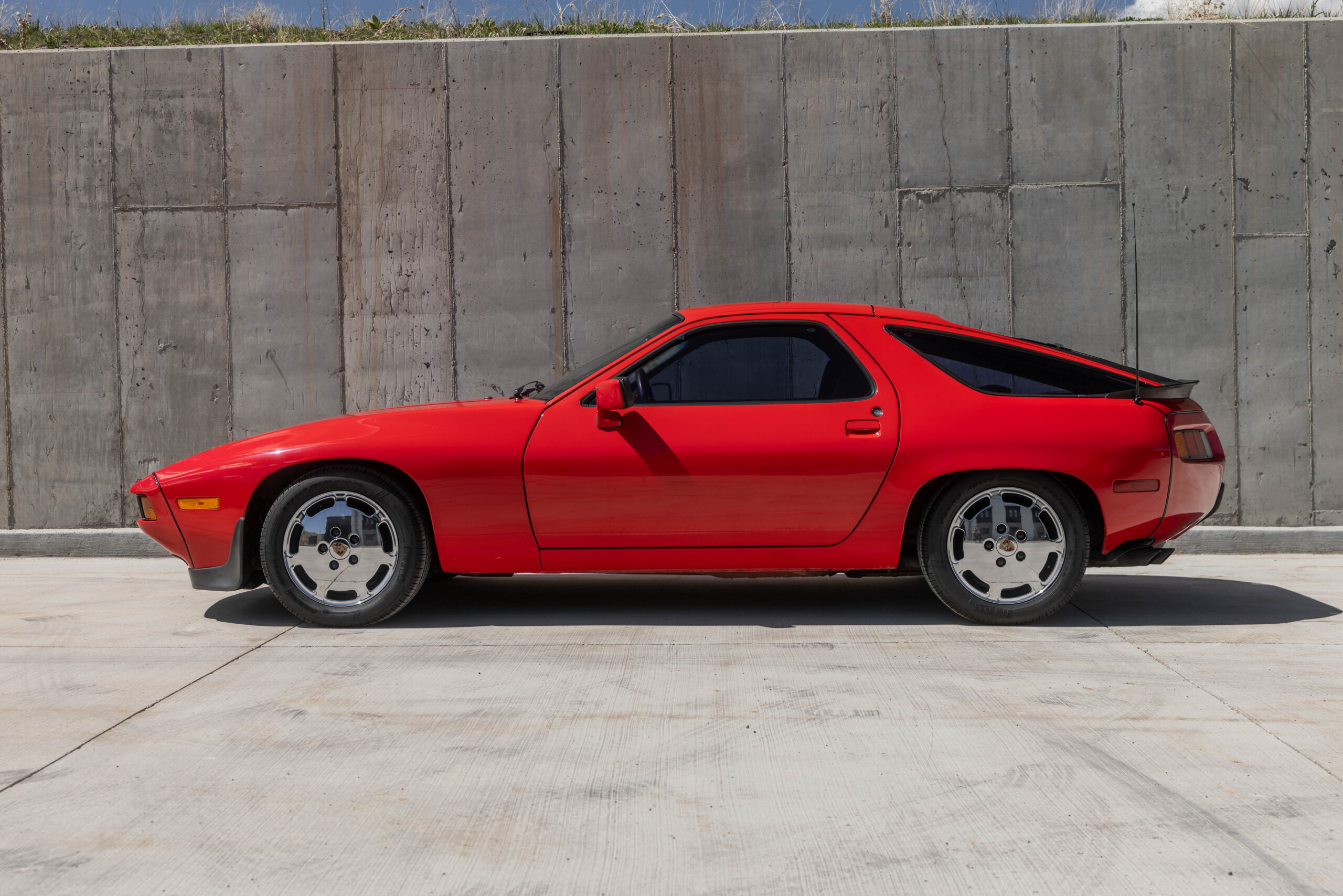 Image of Porsche 928