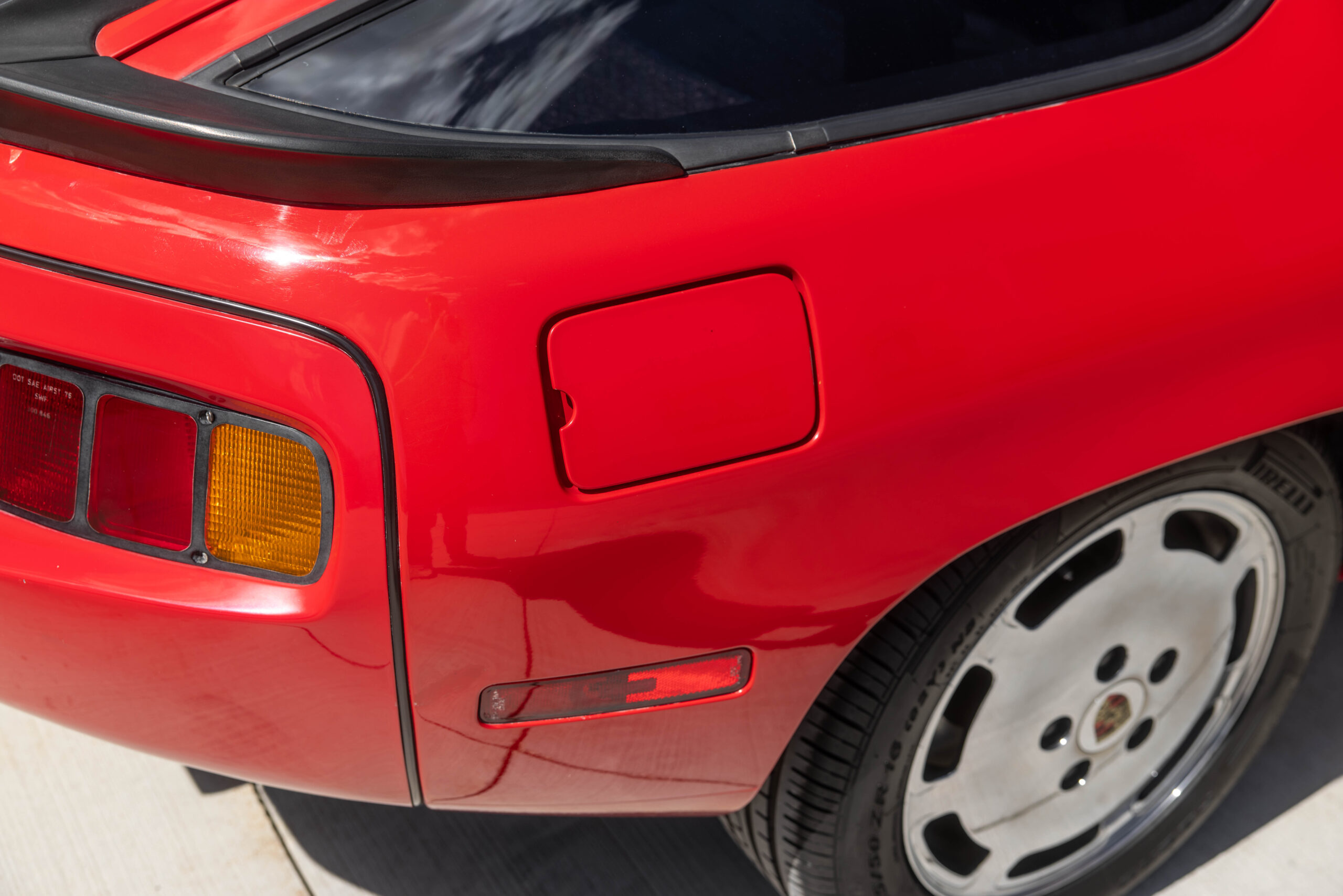 Image of Porsche 928