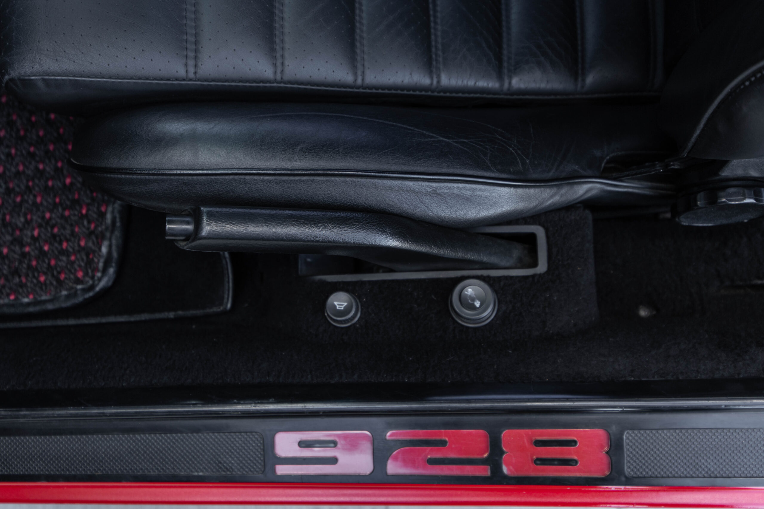 Image of Porsche 928