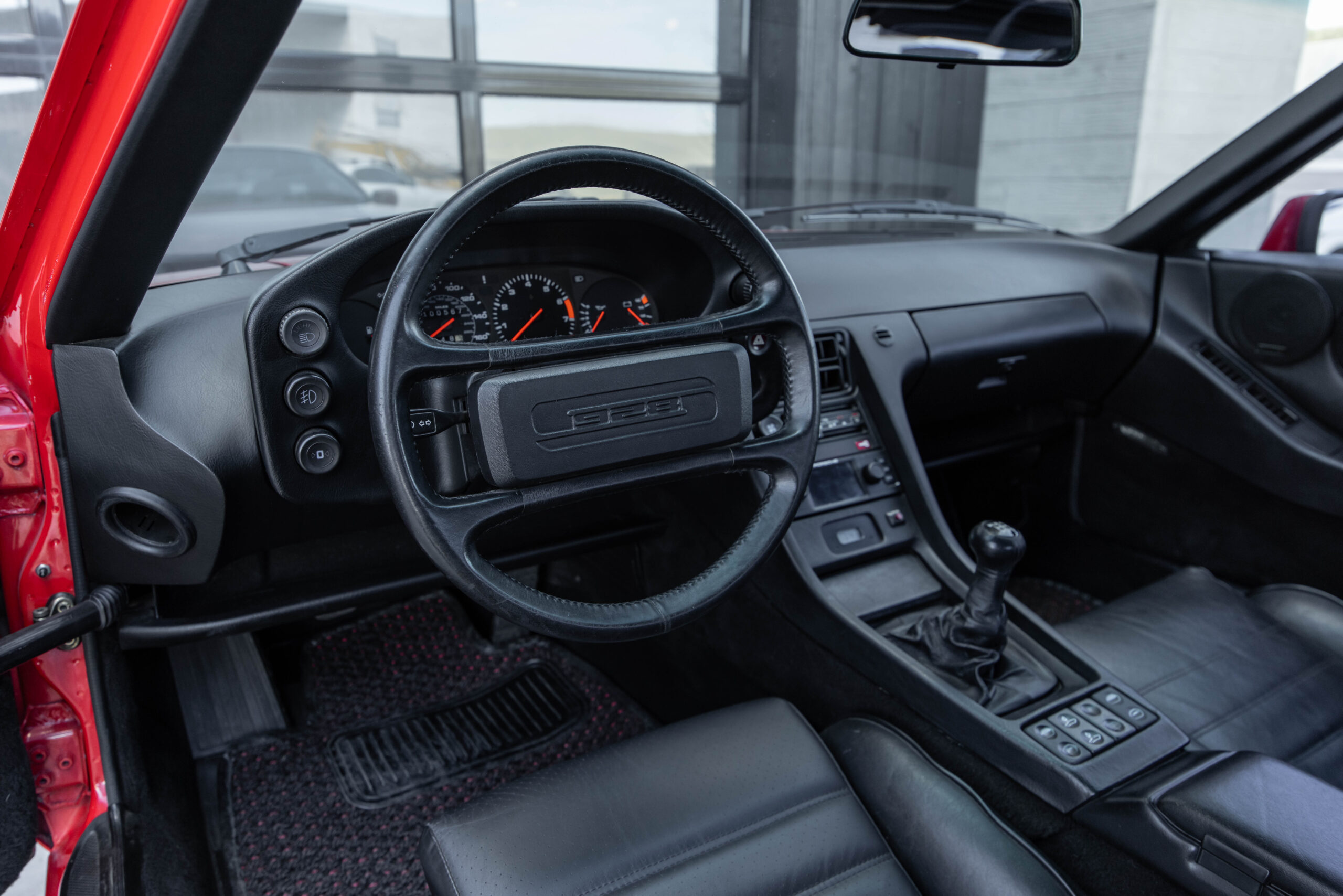 Image of Porsche 928