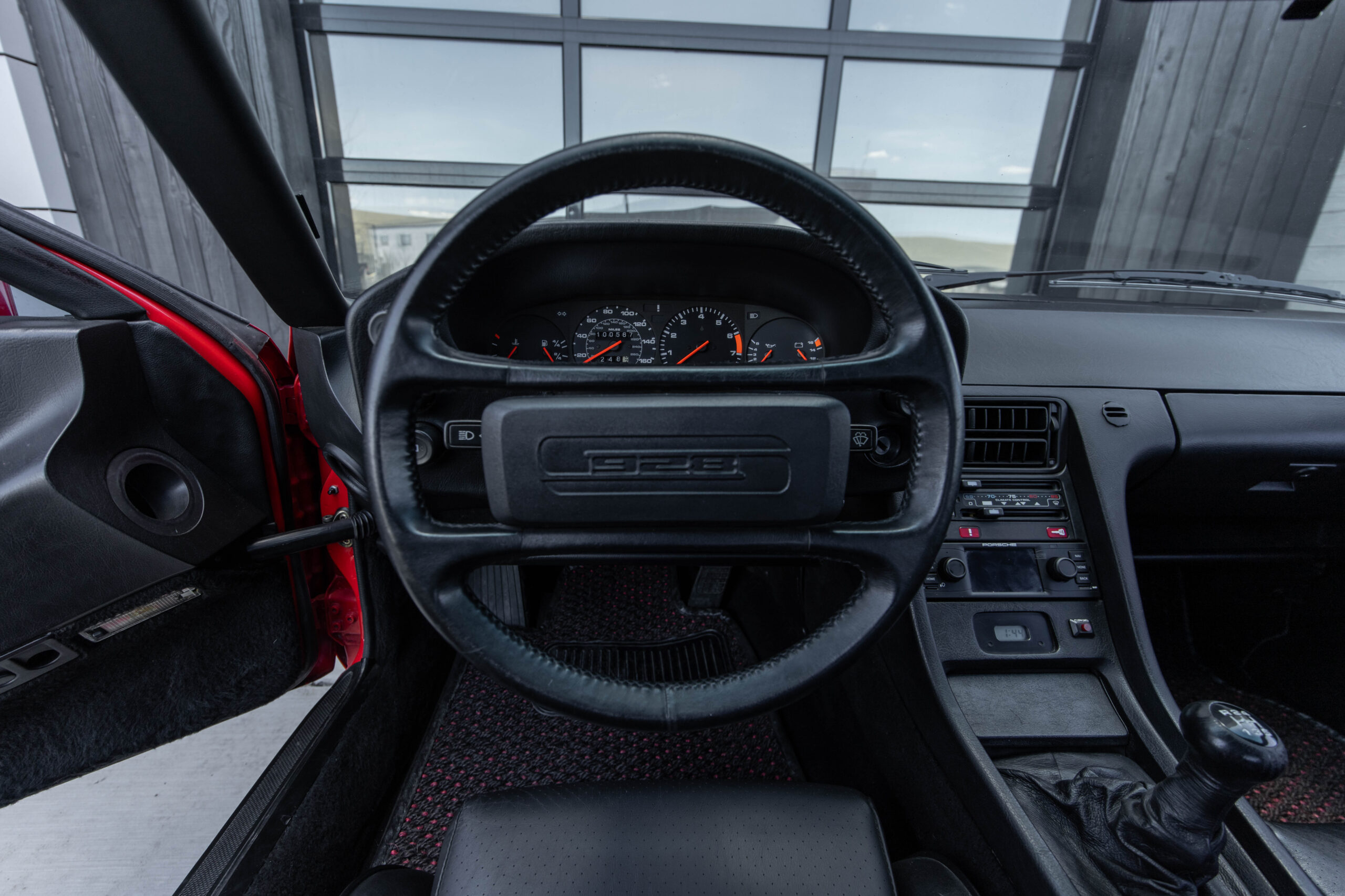 Image of Porsche 928