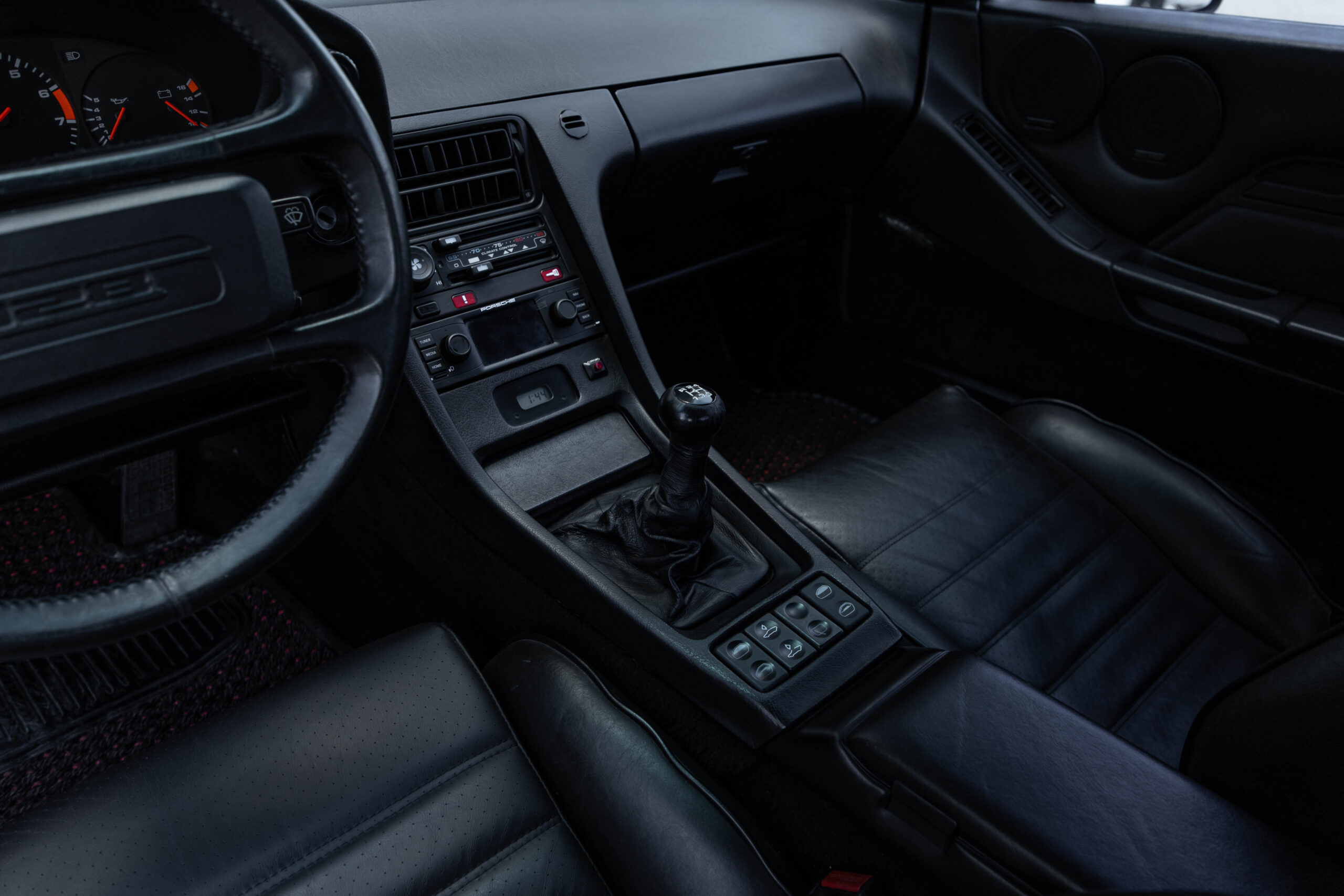 Image of Porsche 928