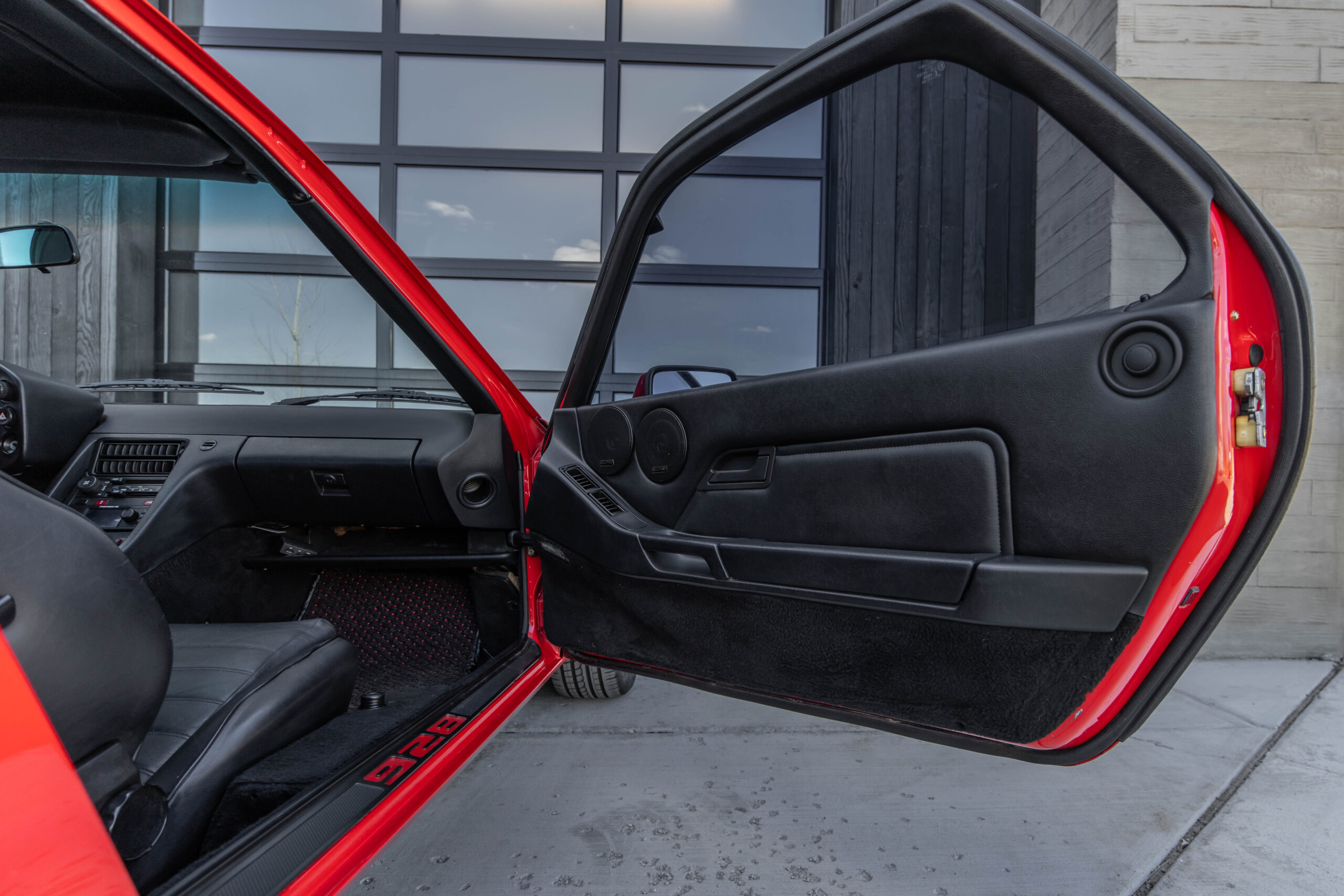 Image of Porsche 928